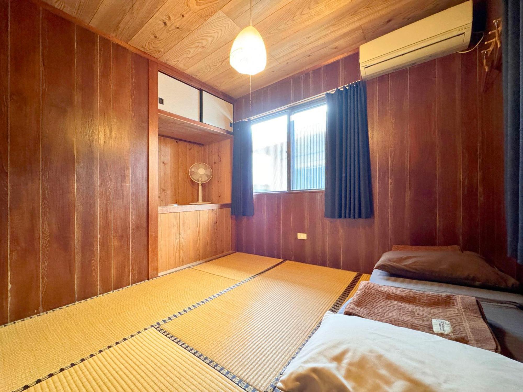 Guesthouse Asibina Ishigaki  Exteriör bild