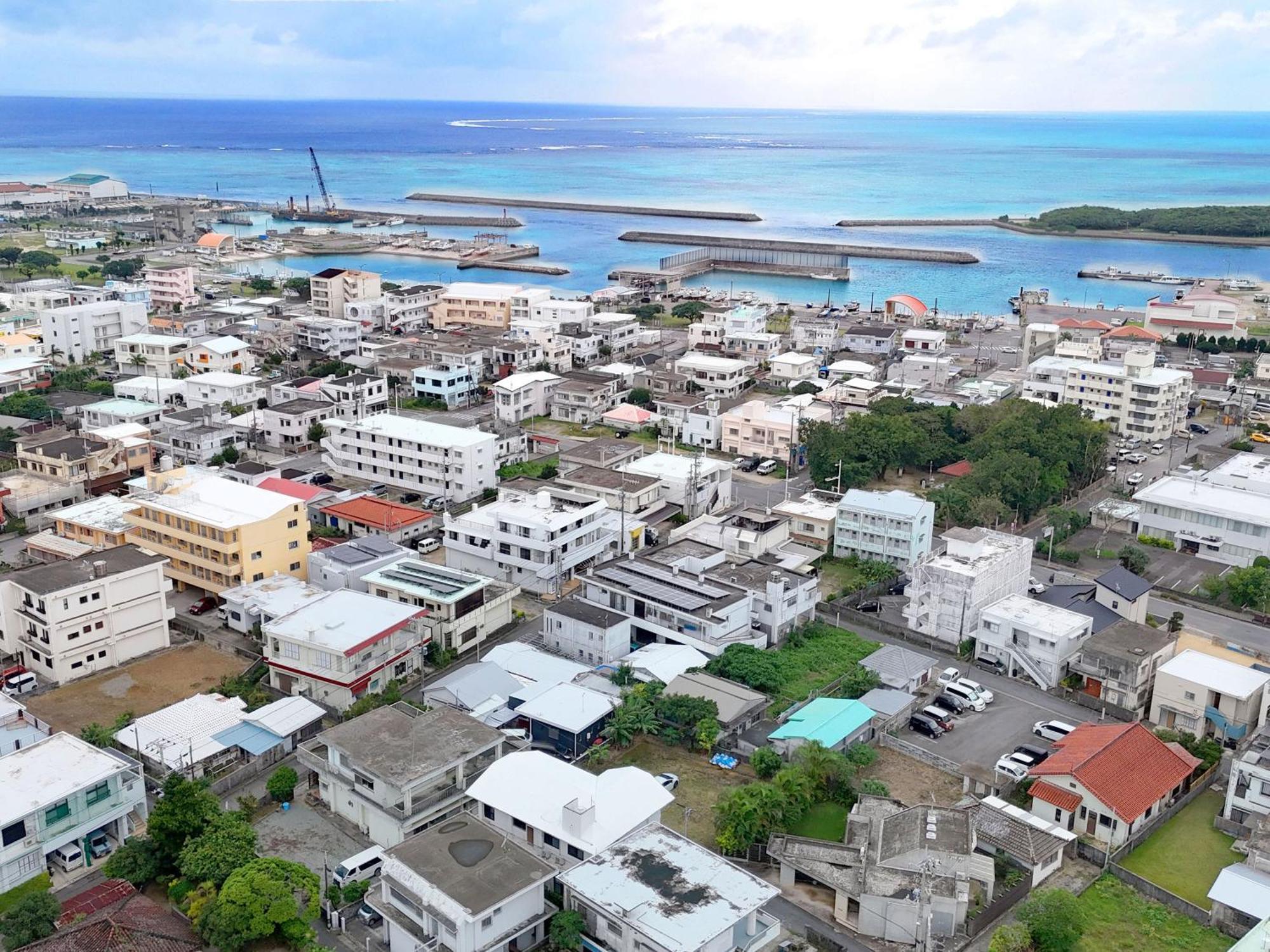 Guesthouse Asibina Ishigaki  Exteriör bild