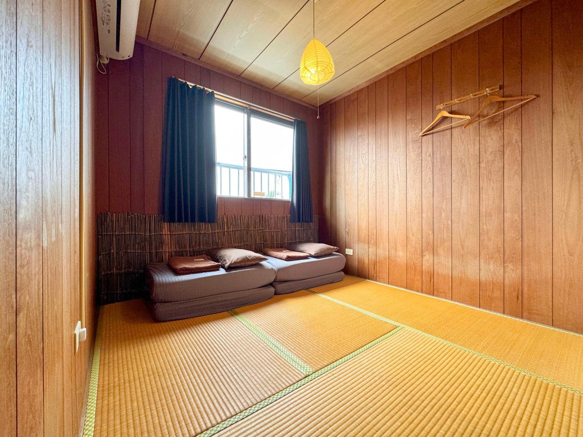 Guesthouse Asibina Ishigaki  Exteriör bild