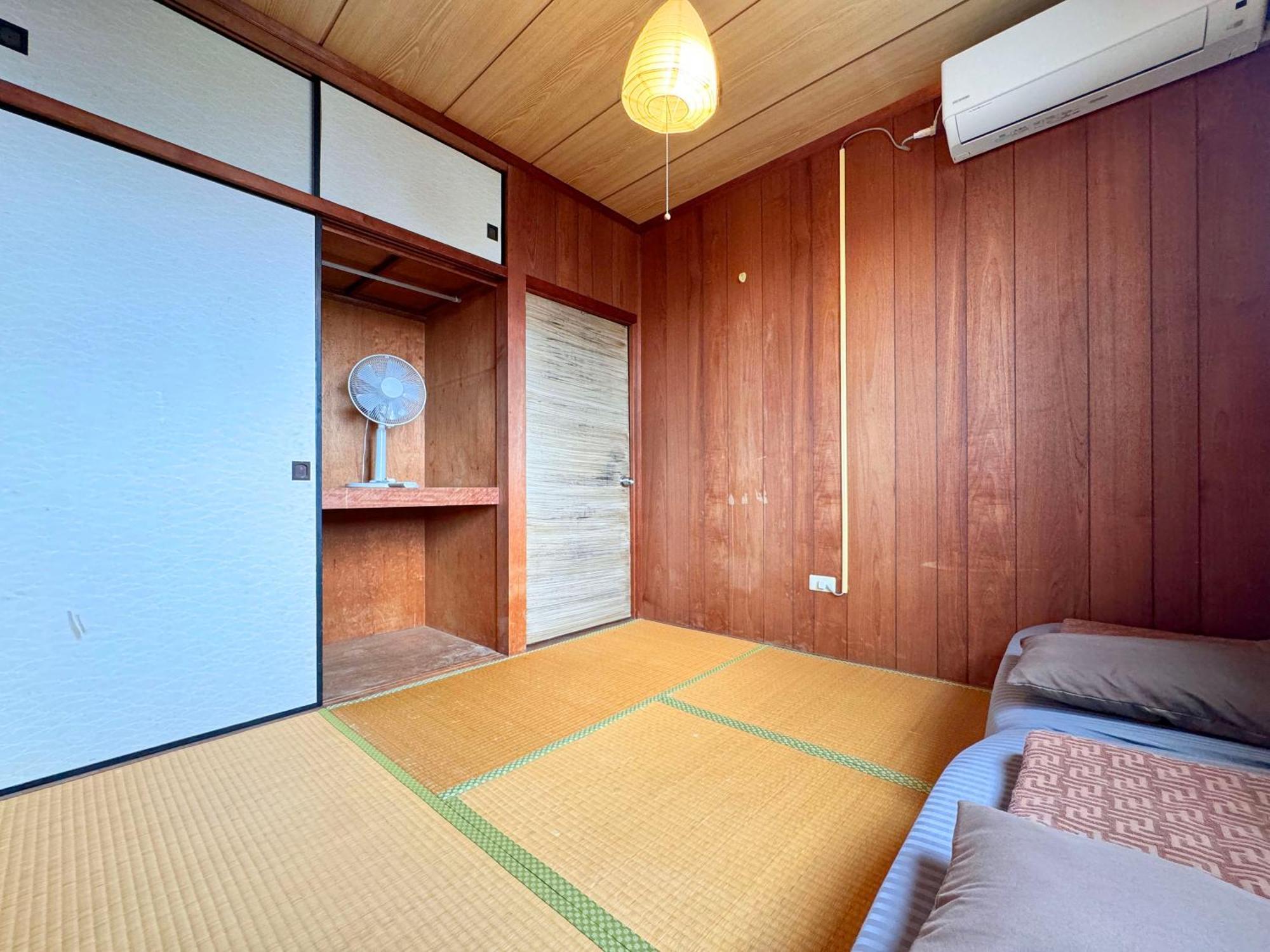 Guesthouse Asibina Ishigaki  Exteriör bild